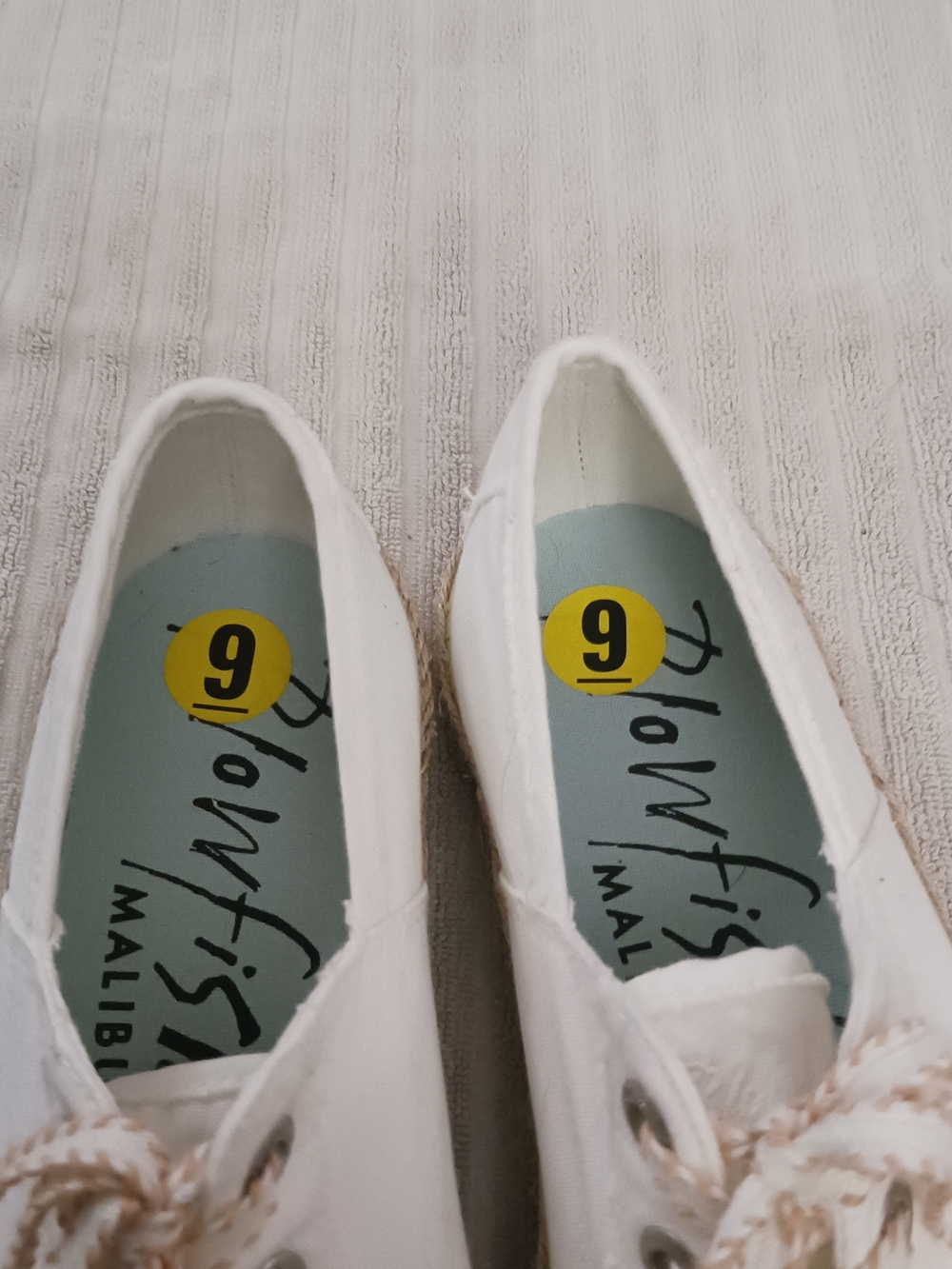 Blowfish White Canvas Low-Top Slip-On Sneakers